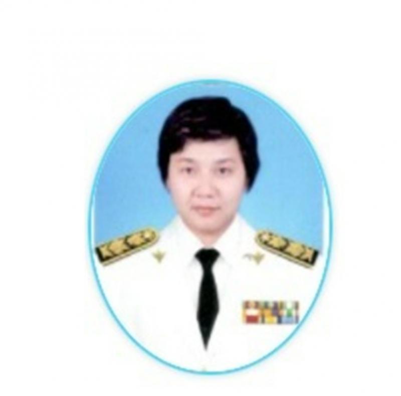แพทย์หญิงนวพร     พูลสุวรรณ	