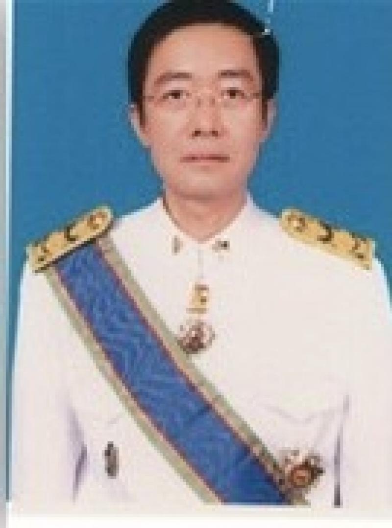 นายแพทย์สมรัฐ  	    ศรีตระกูล	